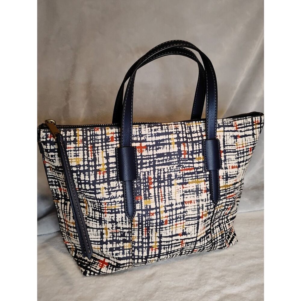 USED Fossil Tote - Picture 2 of 9